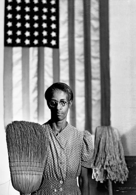 Gordon Parks – American Gothic, Washington D.C. (1942)