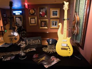 Prince – Yellow Cloud Guitar (1983) — view 3